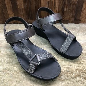 Kenneth Cole REATION Fine Sport Jewel Wedge Sandal 6.5